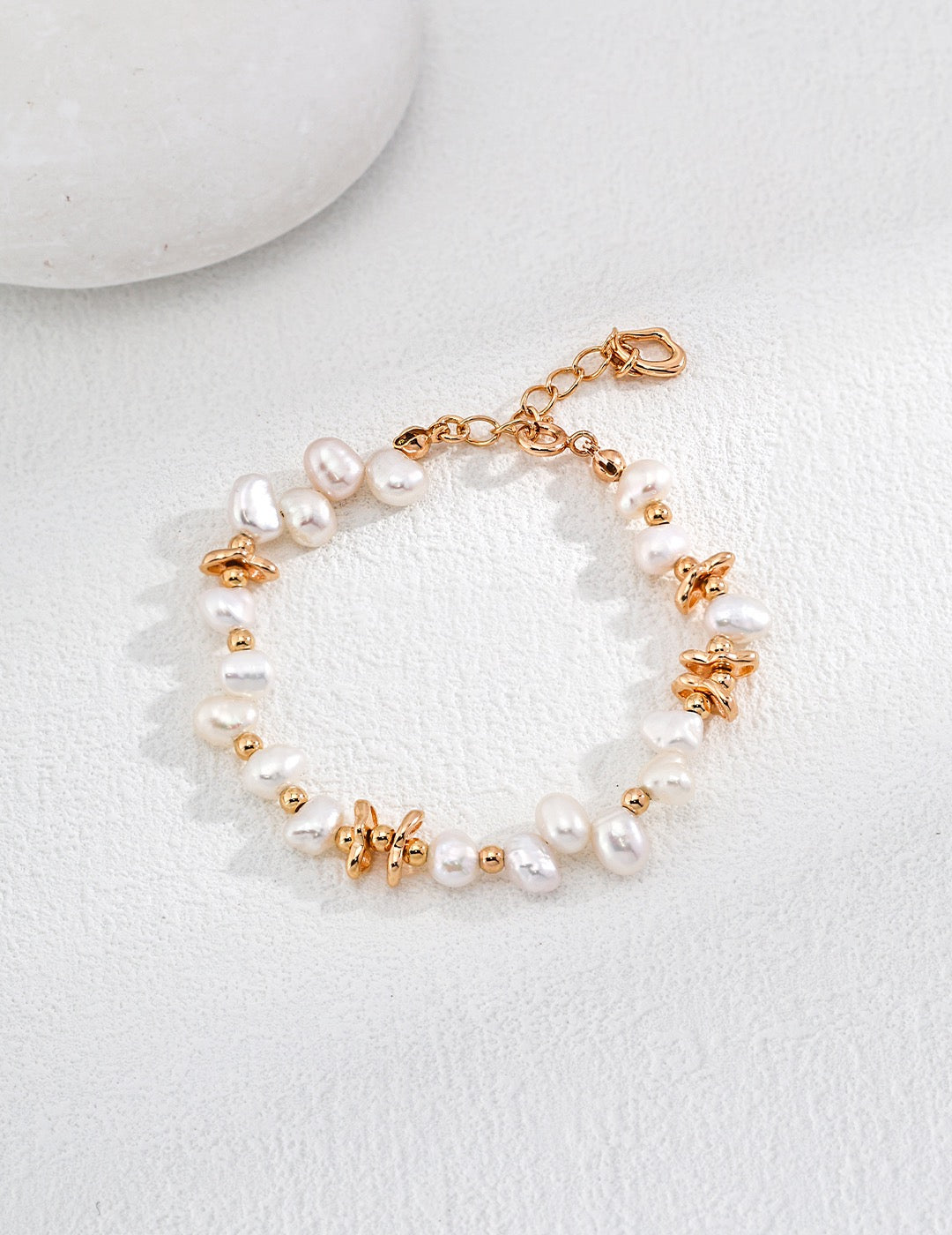 Noble Pearl Bracelet